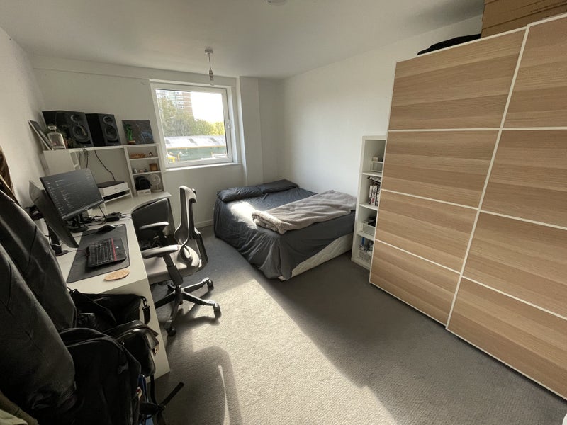 Photo 1: Double Bedroom