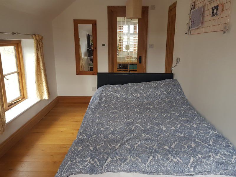 Photo 1: Bedroom 1 with en-suite