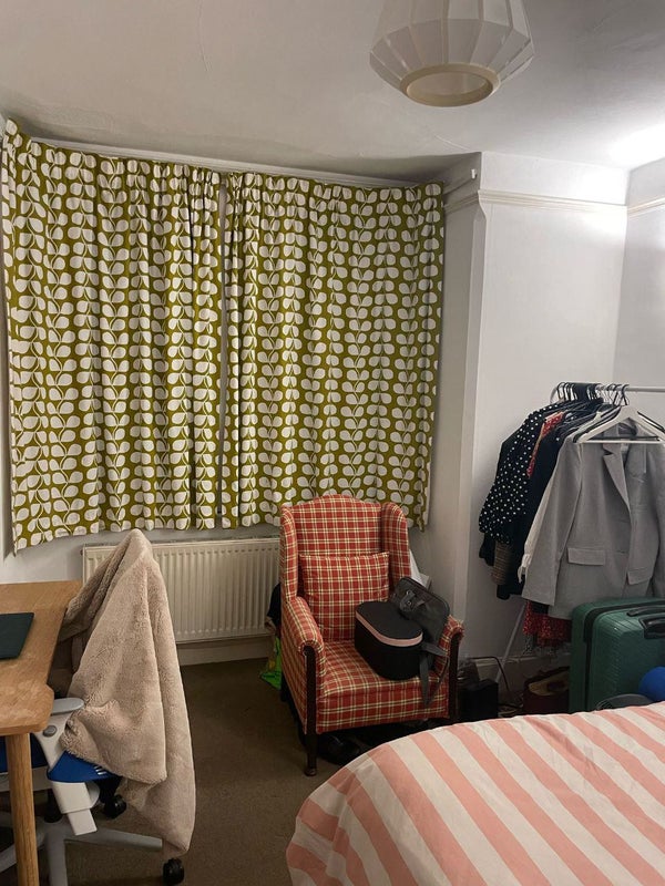 Photo 7: Bedroom