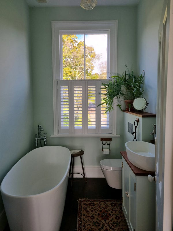 Photo 4: Bathroom (also 2 more toilets and a giant shower)