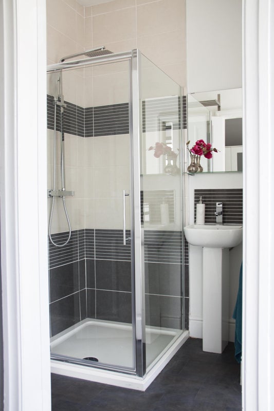 Photo 4: The en-suite has a fantastic rainwater shower.  All rooms are en-suite so no awkward meetings