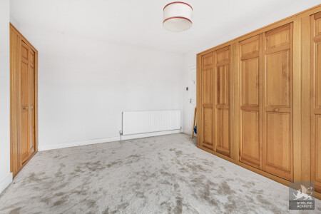 Photo 2: First Floor Room available for rent