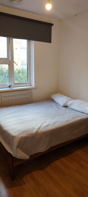 Photo 1: Bedroom