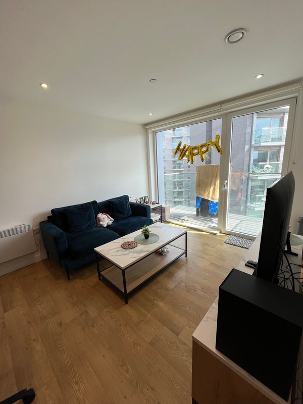 Photo 3: Living Room