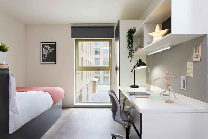 Photo 1: Deluxe En-suite room