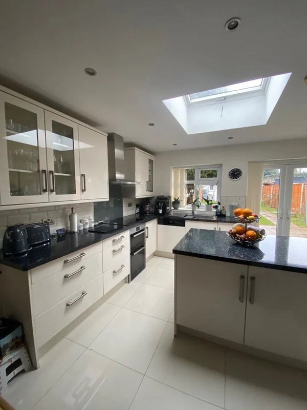 Photo 1: Kitchen