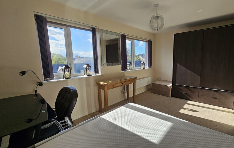 Room To Let 'Nottingham Room to let from £120/week inc. bills' Room to Rent from ...
