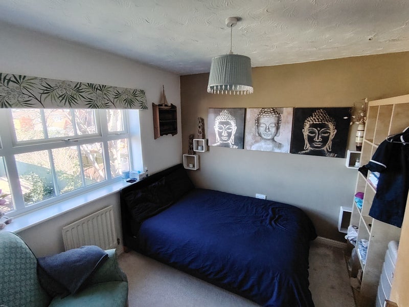 Photo 1: Room available 