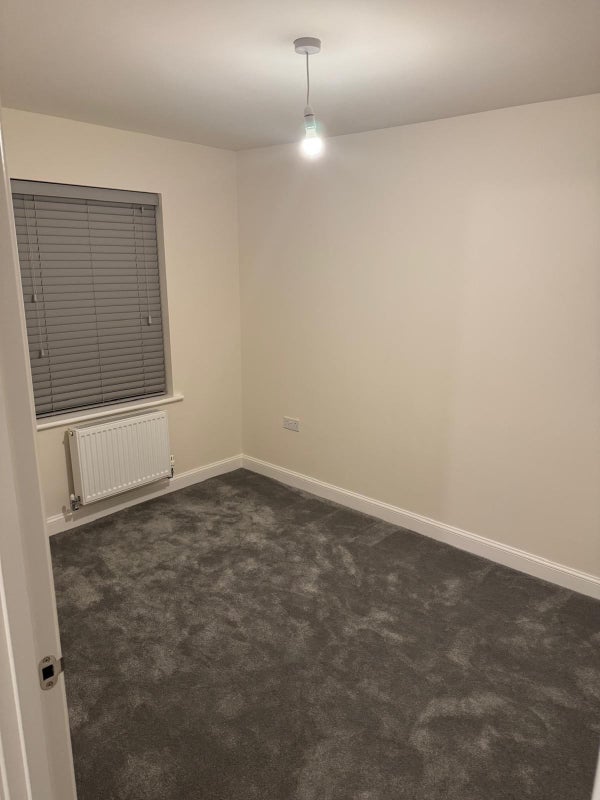 Photo 1: one of the rooms 