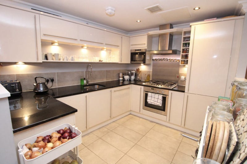 Photo 1: Kitchen