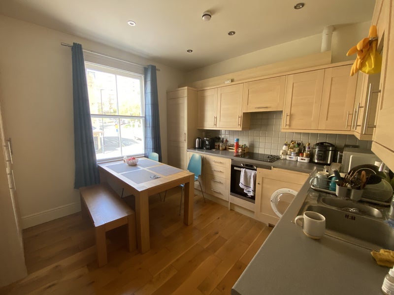 Photo 1: Kitchen diner