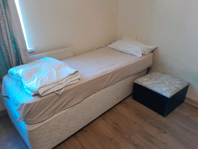 Photo 1: Good Size Double Room