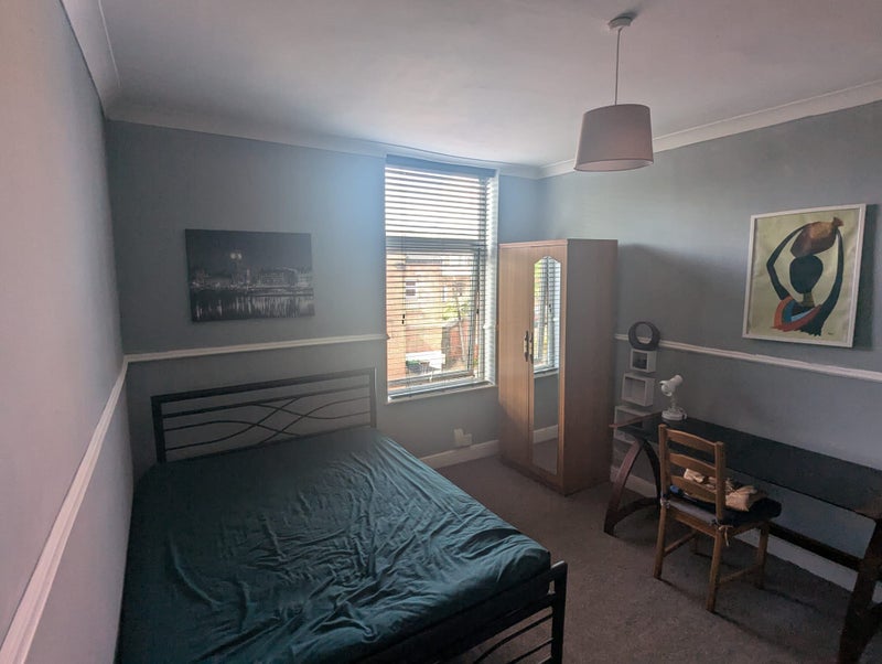 Photo 1: Double Bedroom