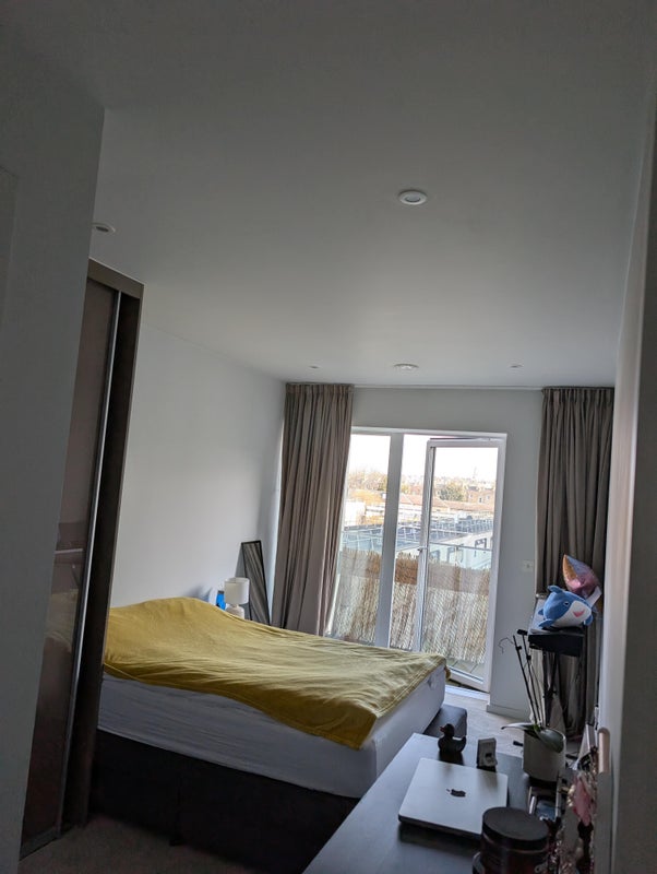 Photo 1: ensuite double room + small balcony