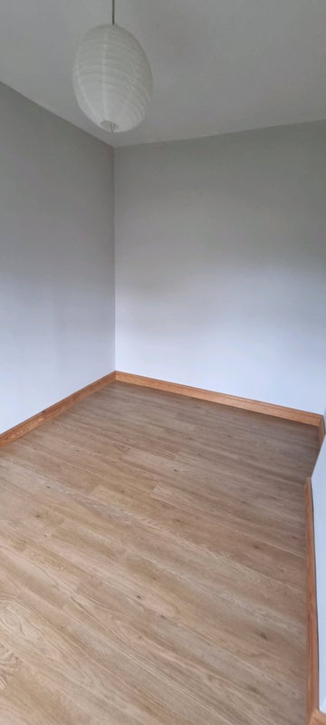 Photo 1: Bedroom