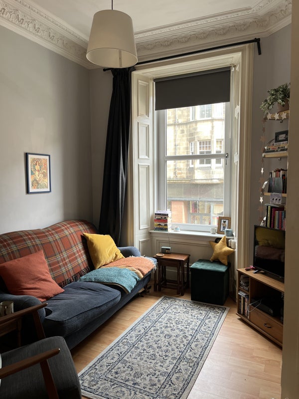 Photo 1: Living room