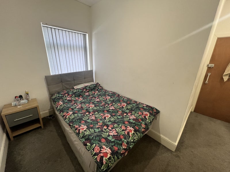 Photo 1: Double Room