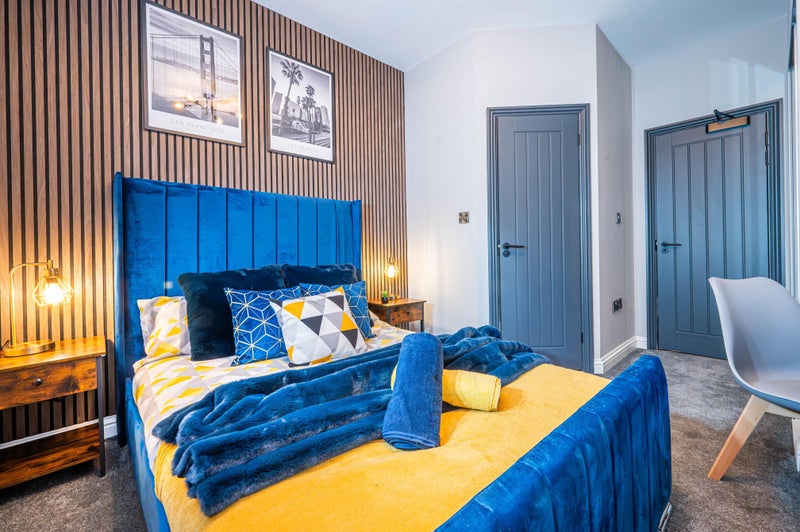 Photo 1: Room 3