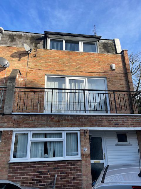 Photo 1: Top Floor Room 