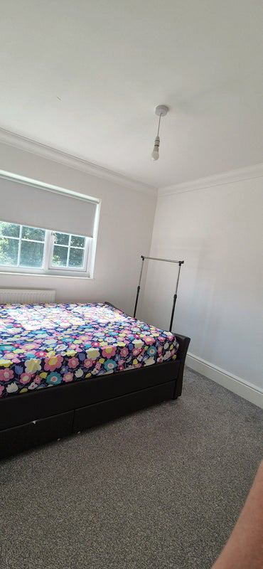 Photo 1: Bedroom
