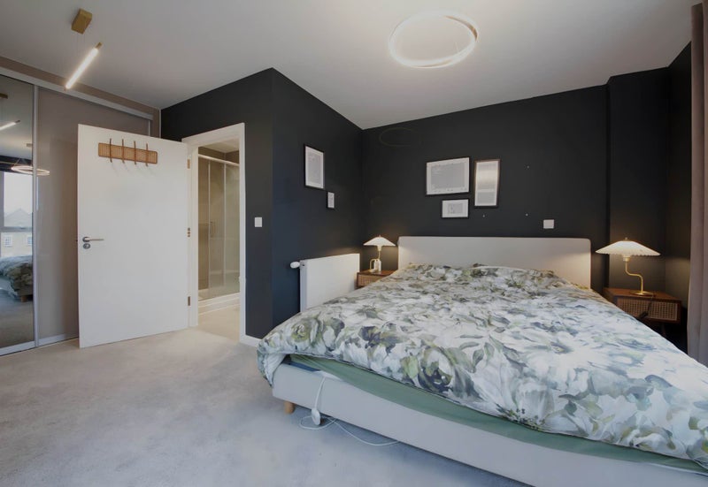 Photo 1: Bedroom 3 with en suite