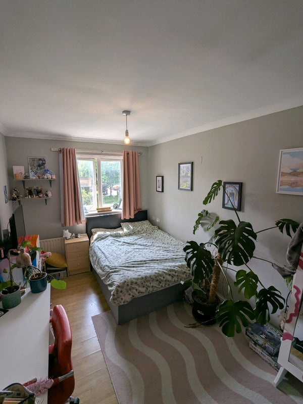 Photo 1: Available bedroom