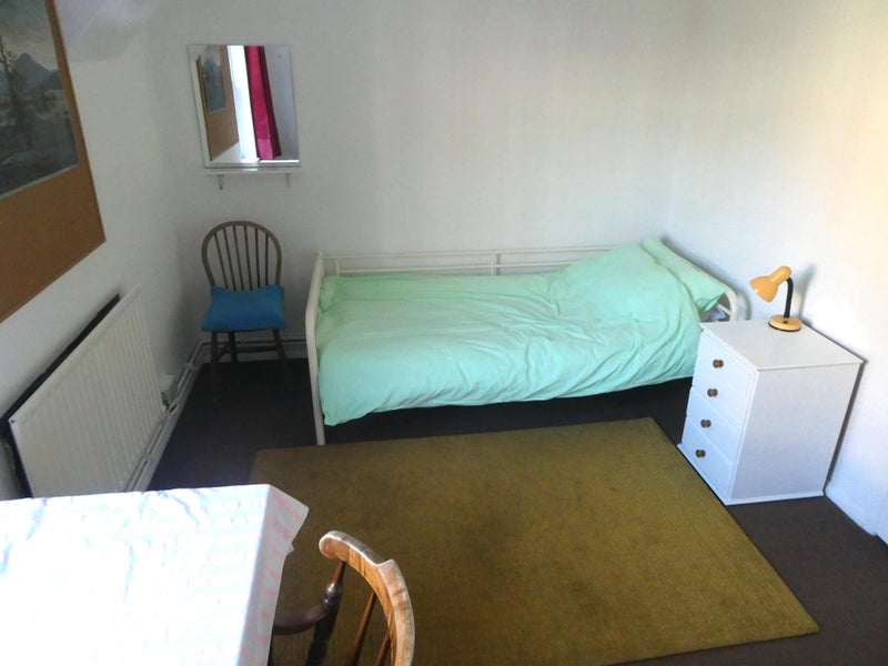 Photo 1: single bedroom