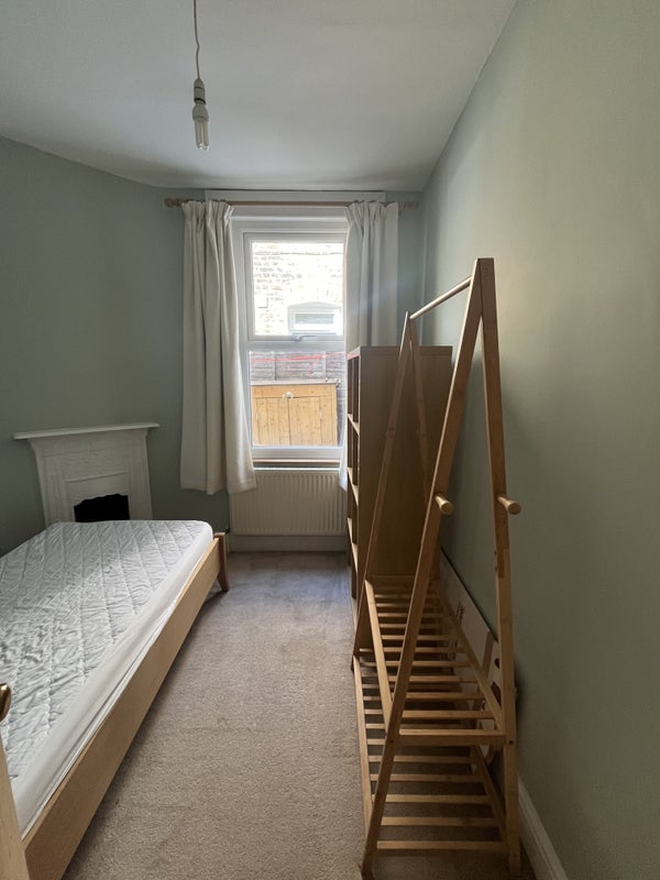 'Single Bedroom in 2 Bedroom Maisonette Flat' Room to Rent from SpareRoom
