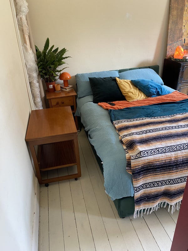 Photo 1: Double Room for rent