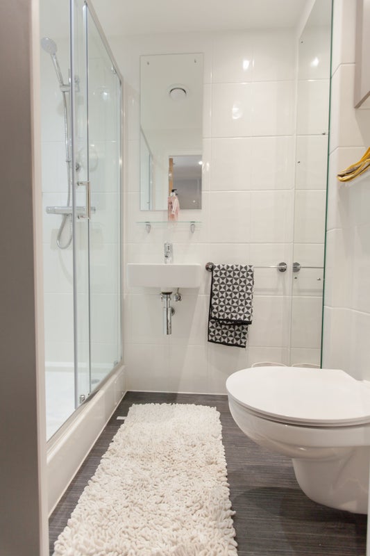 Photo 1: ENSUIT BATHROOM