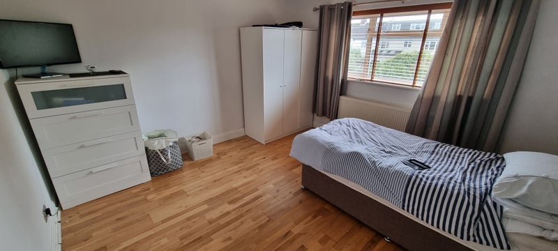 Photo 1: Double Bedroom South Facing Lots of Light