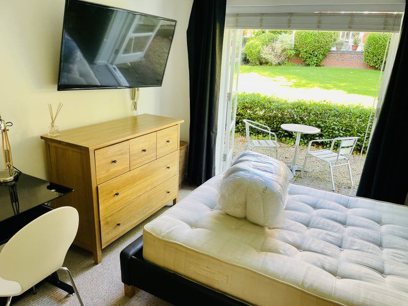 Photo 1: Bedroom & Terrace