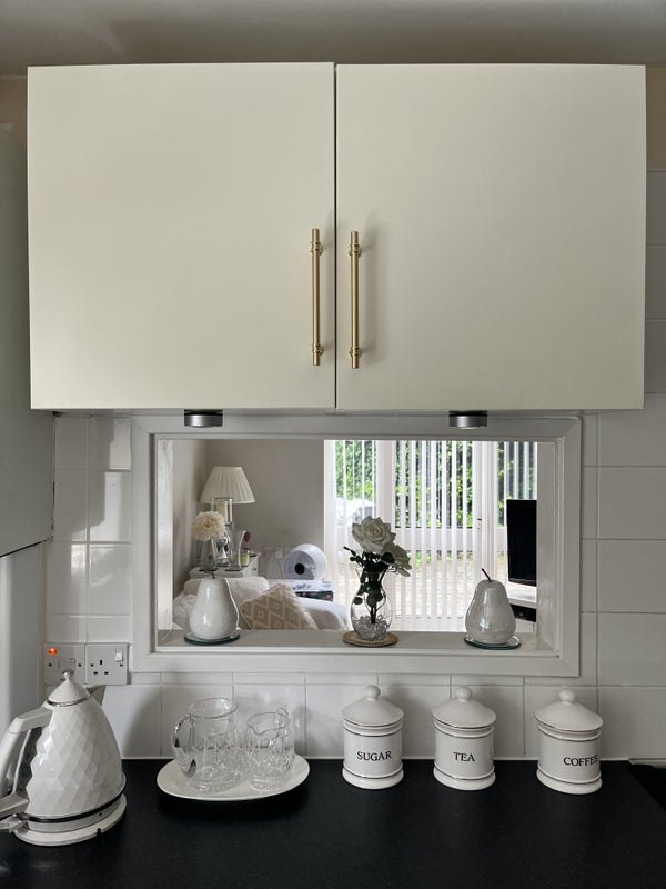 Photo 1: Kitchen