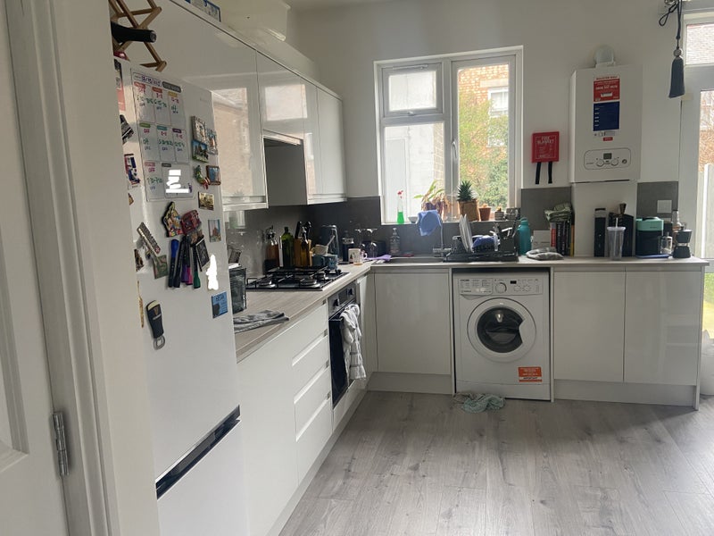 Photo 1: Open kitchen/living room