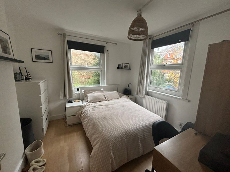 Photo 1: Bedroom