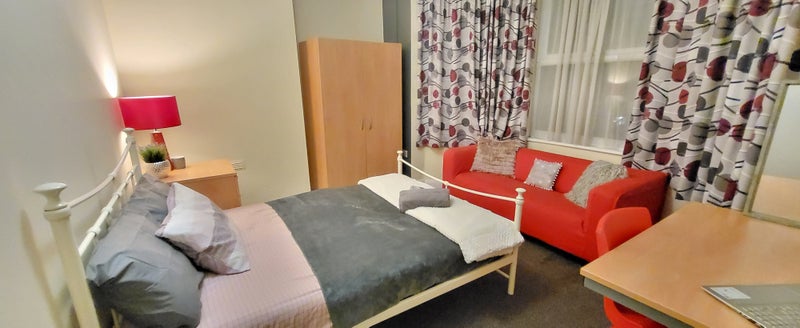 Photo 1: Room 2