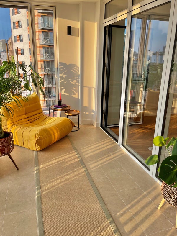 Photo 1: Cosy and bright winter garden 