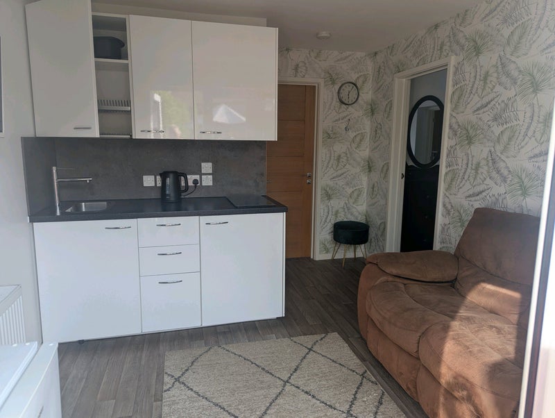 Photo 1: Annexe Kitchen/living room