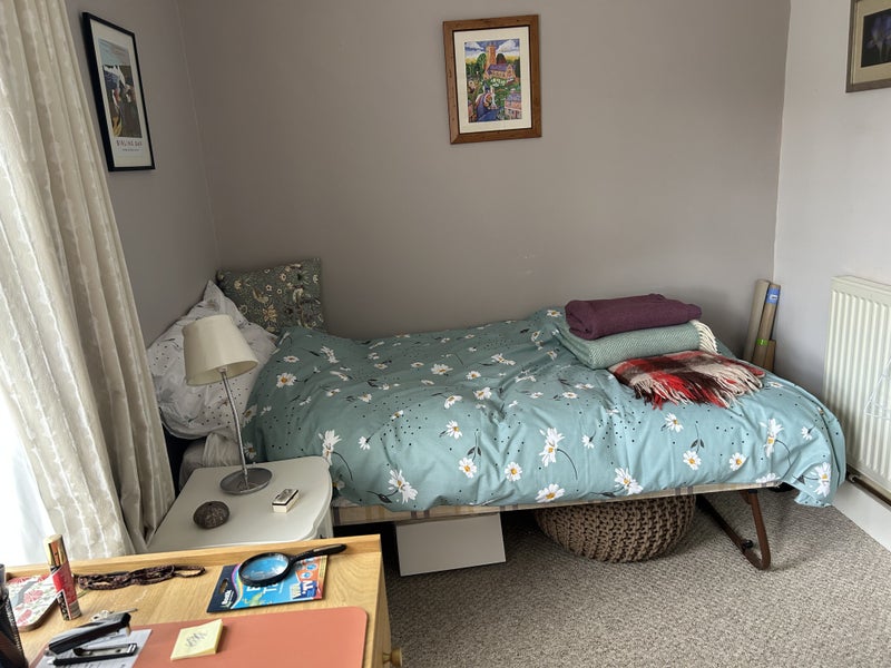 Photo 1: single bedroom