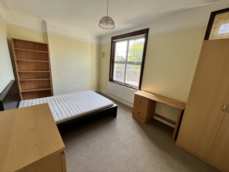 Photo 1: Room