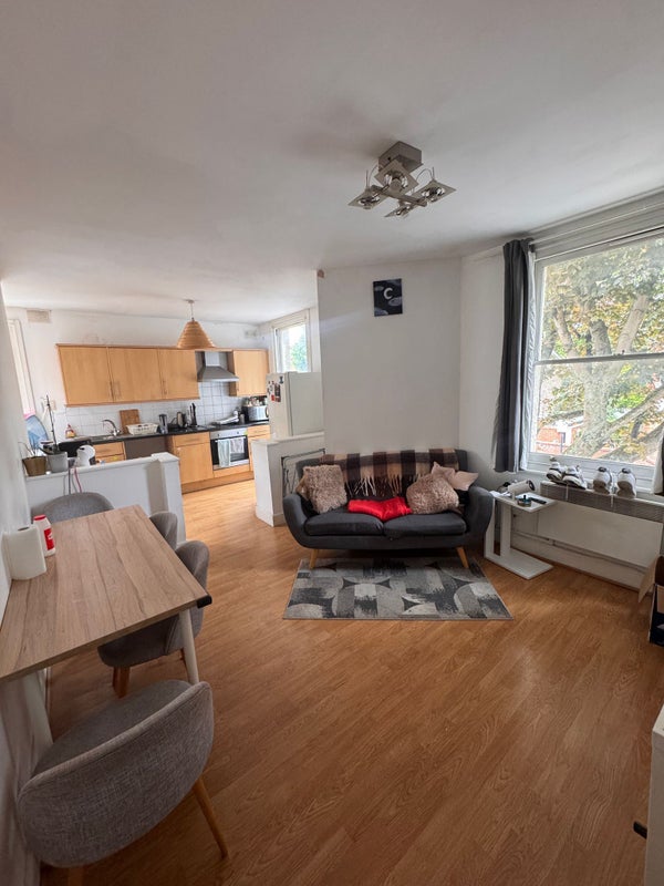 Photo 1: Kitchen-Living Room