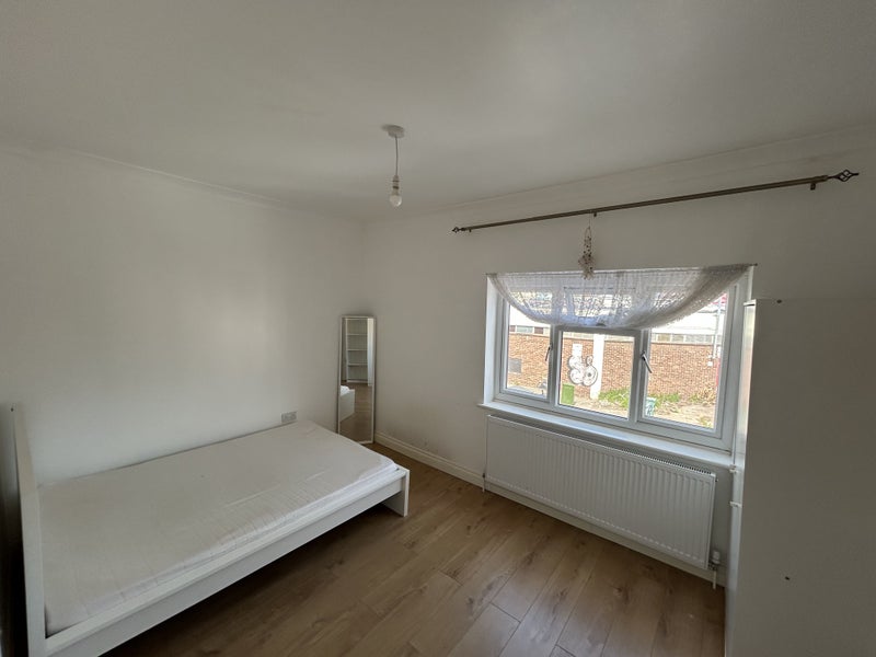 Photo 1: Double room