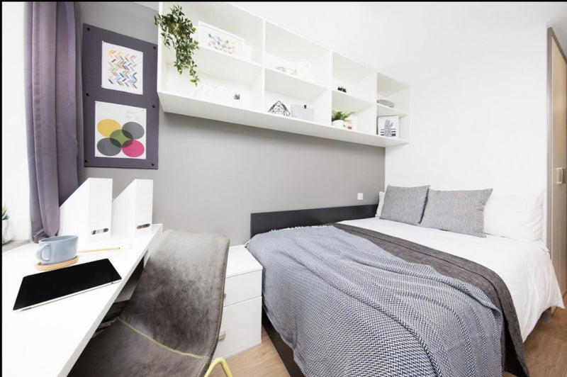 Photo 1: PREMIUM ENSUITE BEDROOM