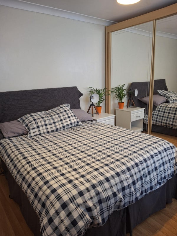 Photo 1: Double room ensuite lots of packing space 