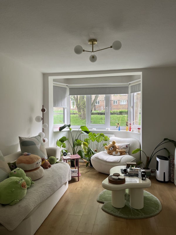 Photo 1: Living Room