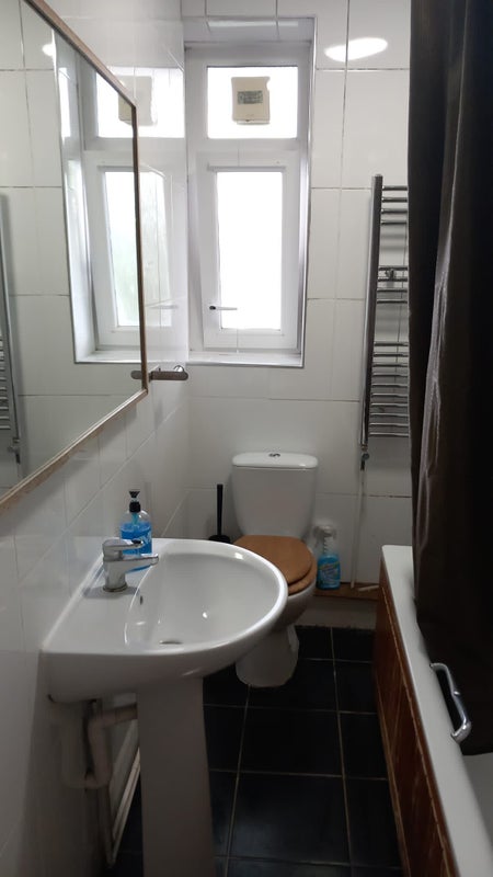 Photo 1: Bathroom