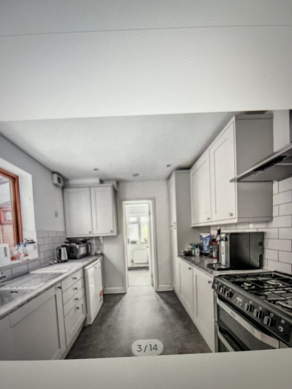 Photo 1: kitchen integrated fridges large cupboards 