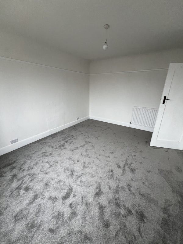 Photo 1: Room (Yours)