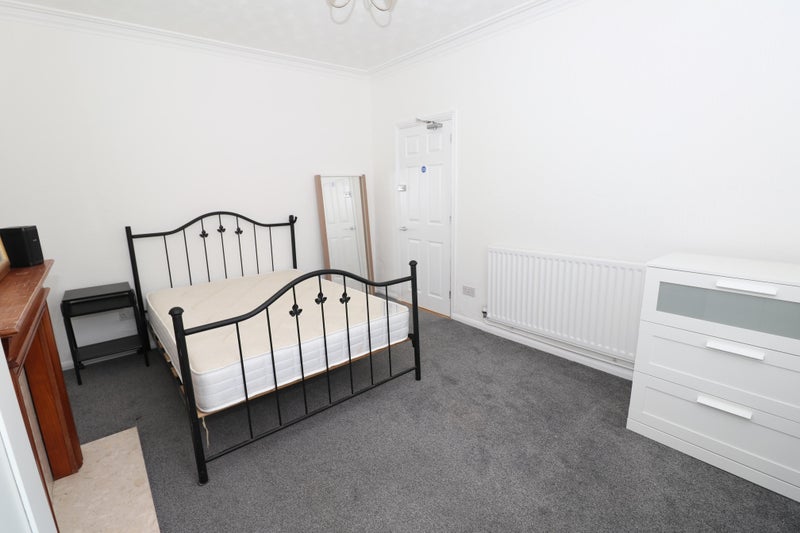 Photo 1: Room 1 £480