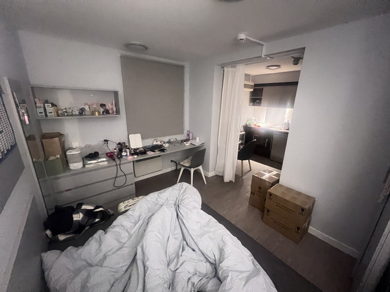 Photo 1: Room (Yours)